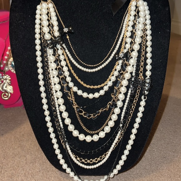Super Rare Vintage  Betsey Johnson layered Pearl Strands Necklace - Picture 8 of 8